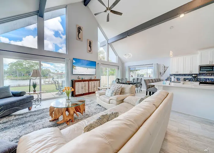 Dolphin Days Lagoon Retreat