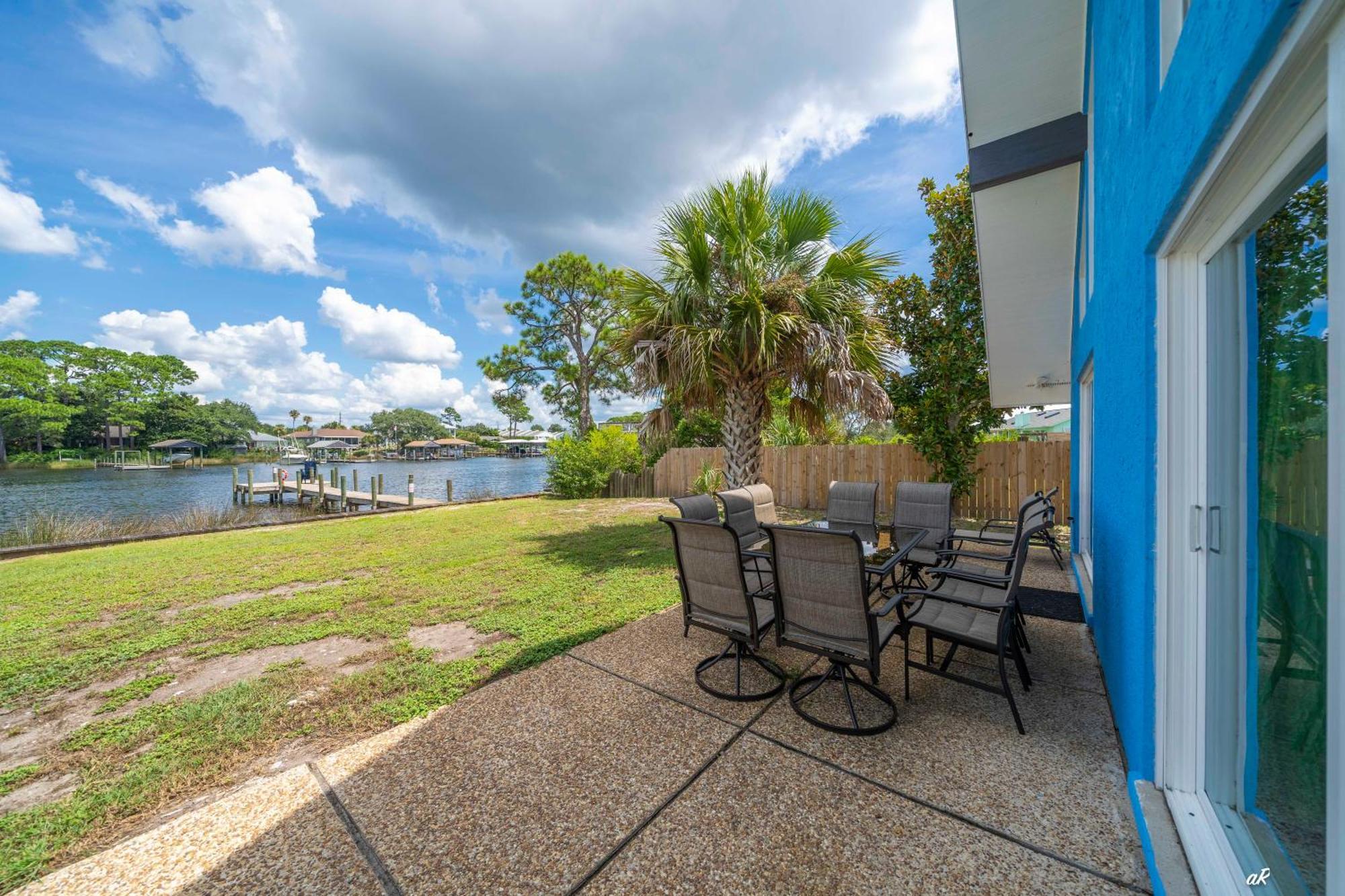 Holiday home Dolphin Days Lagoon Retreat